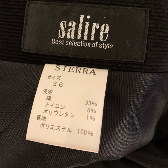 ❤️Reserved❤️Skirt - Picture 3 of 4